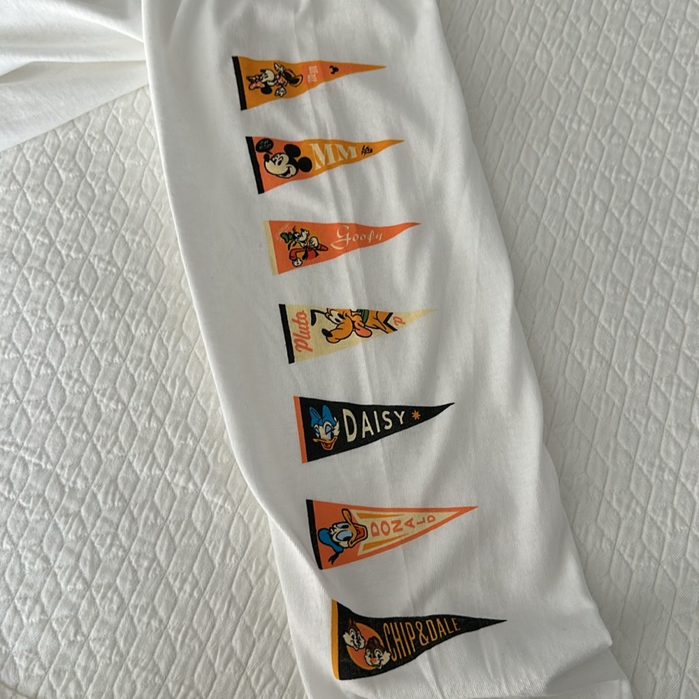 NWT Disneyland Resort Mickey & Friends 2023 pennants long sleeve shirt sz XS - Picture 6 of 7